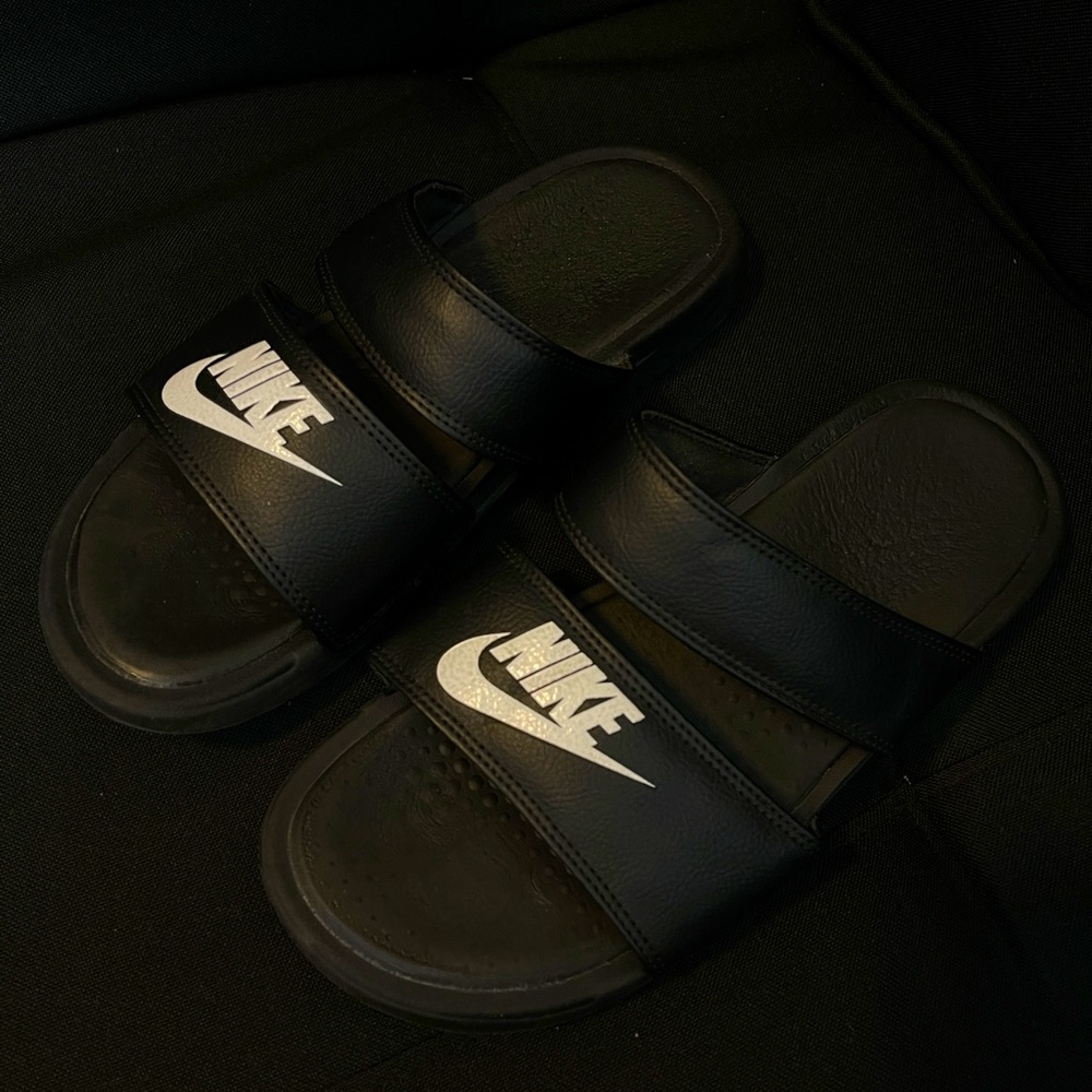 nike slides